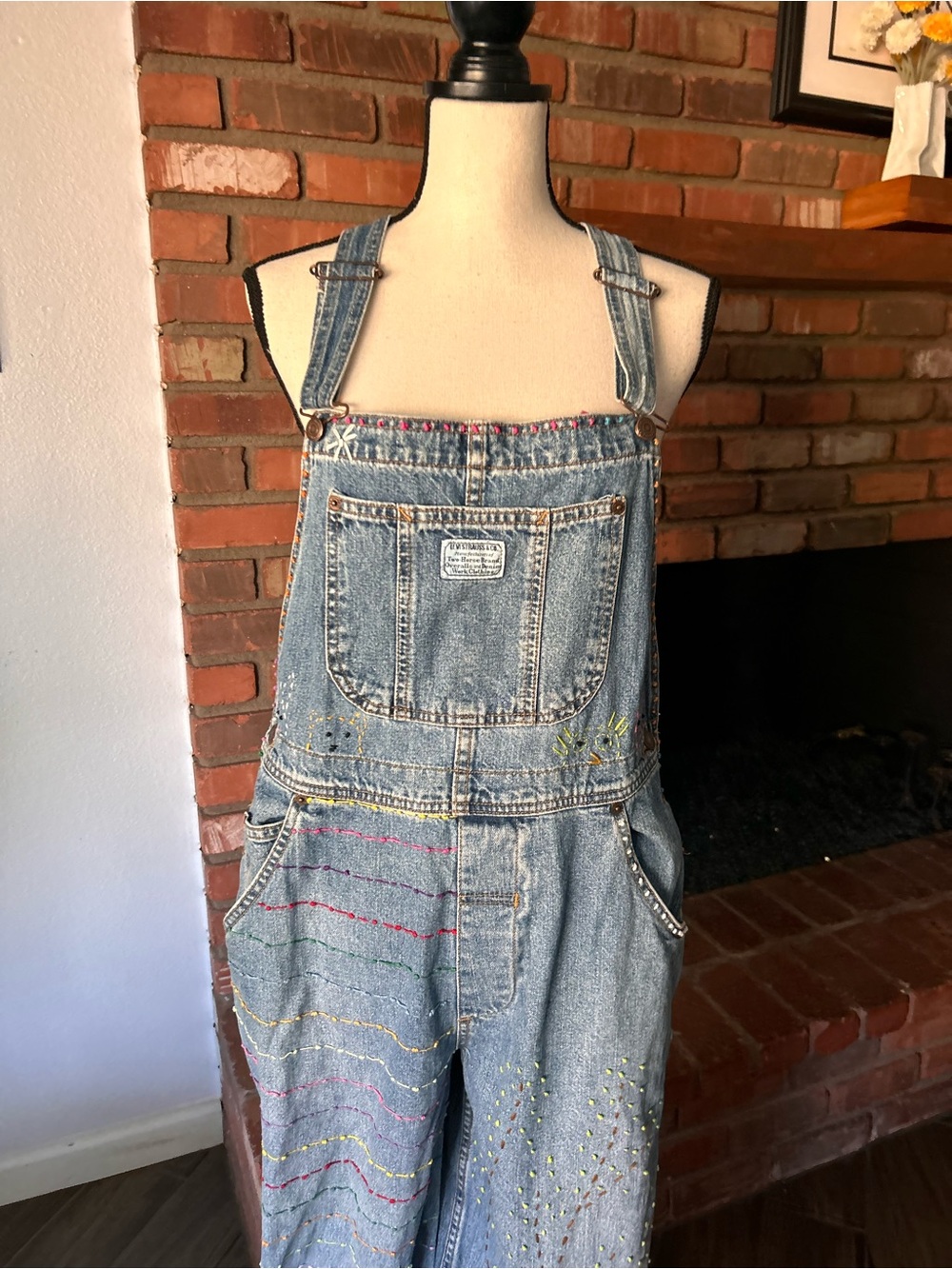 Vintage Levi’s Embroidered Denim Jean Overalls Sz L - Picture 2 of 16